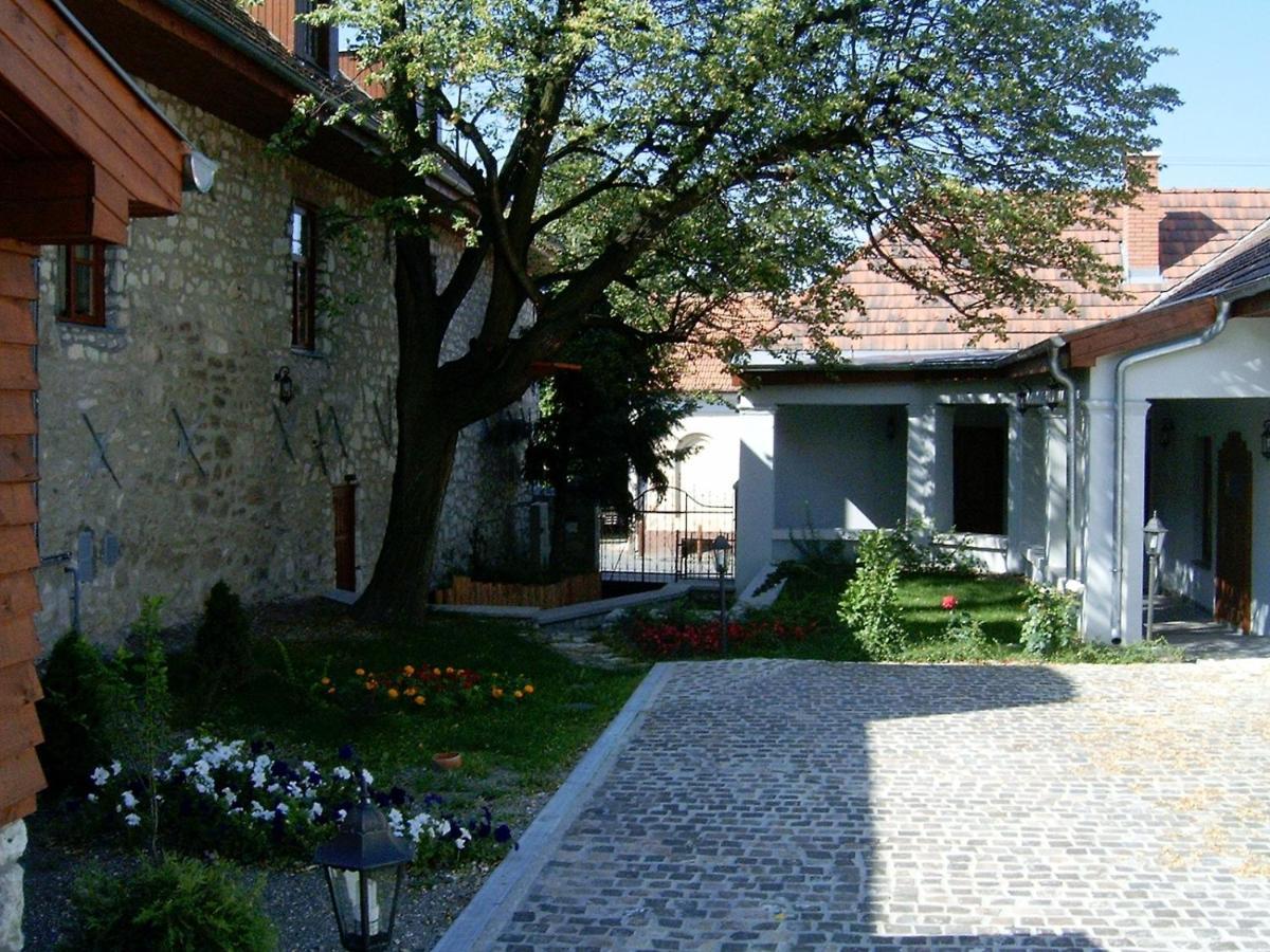 Trifecta Udvarhaz Tállya Exteriör bild